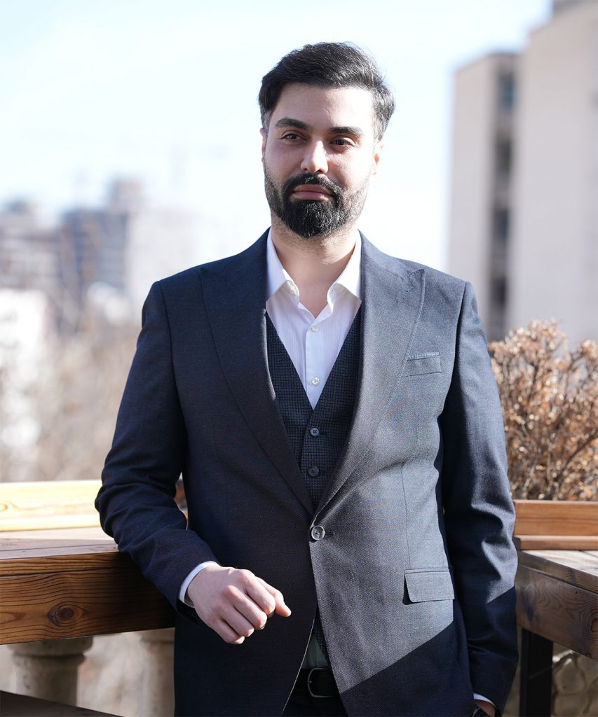 دکتر ماکان آریا پارسا کارآفرین موفق