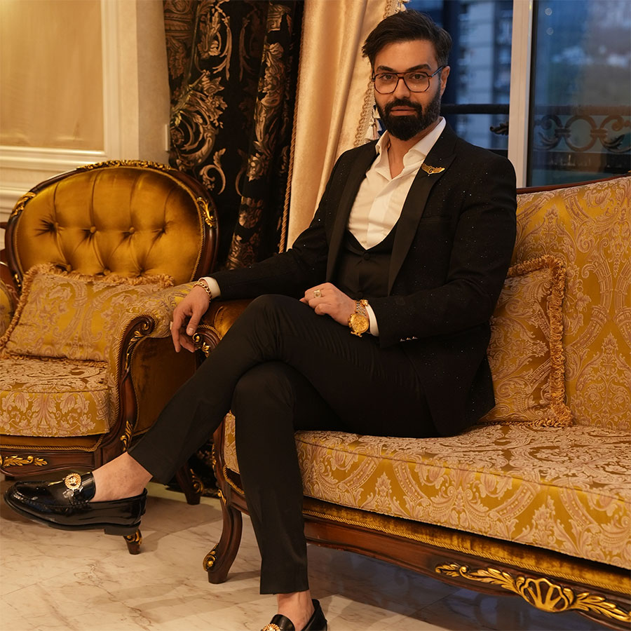 دکتر ماکان آریا پارسا