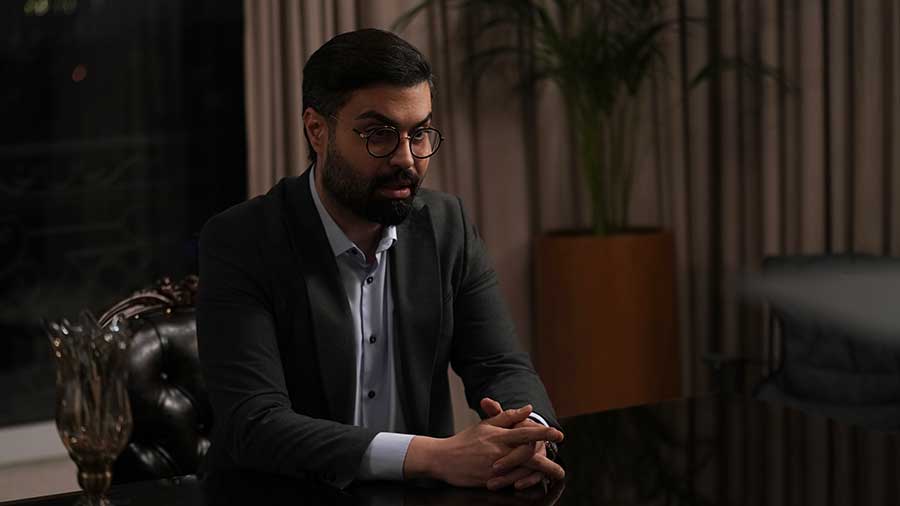 ماکان آریا پارسا وکیل آرشام یکتا