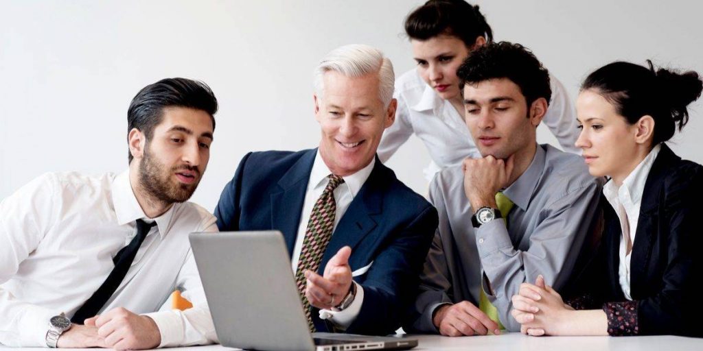 وظایف مدیر در ارتباط با کارمندان وظایف مدیر در ارتباط با کارمندان