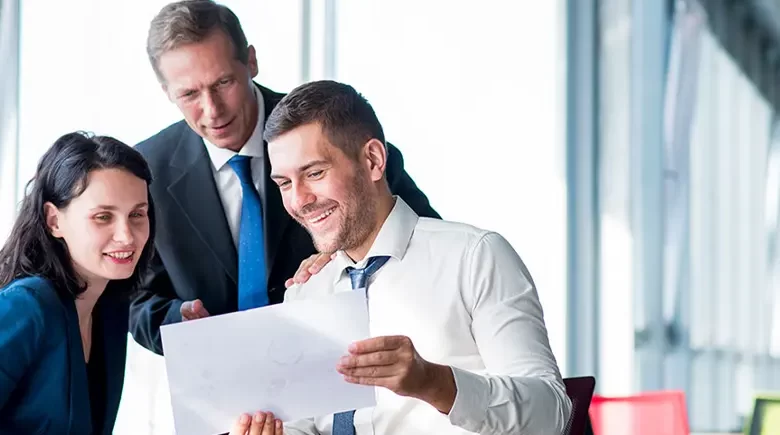 نحوه رفتار با همکاران